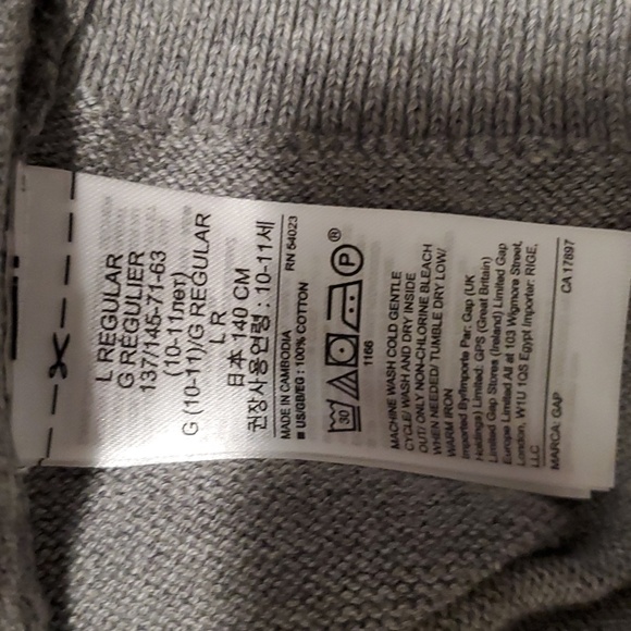Gap boys cotton gray vneck sweater long sleeves Large kid 10-12